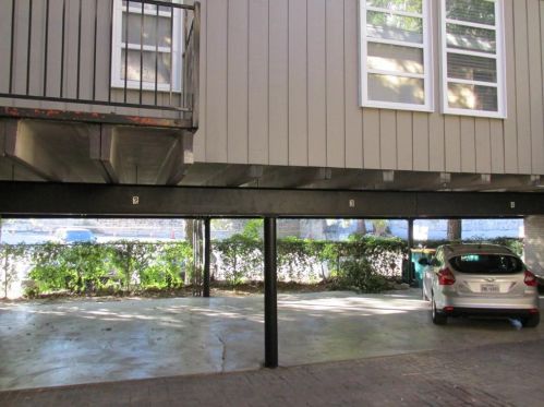 506 7th St, Austin TX  78701-2818 exterior