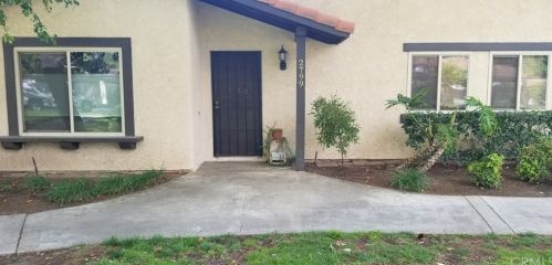 2799 Tropicana Dr, Riverside CA  92504-4277 exterior