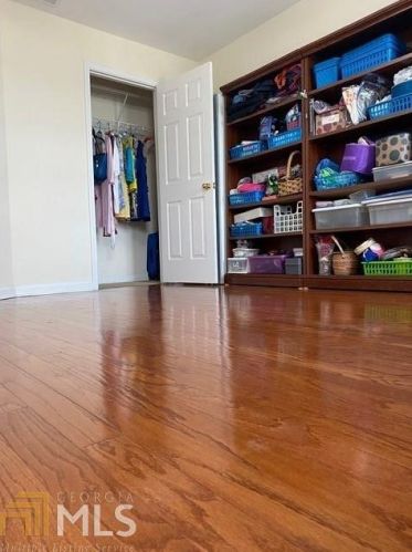 3665 Chattahoochee Summit Dr, Atlanta, GA 30339-3254