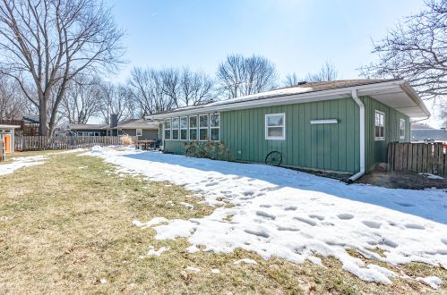 365 Conlin Ave, Sycamore IL  60178-3025 exterior