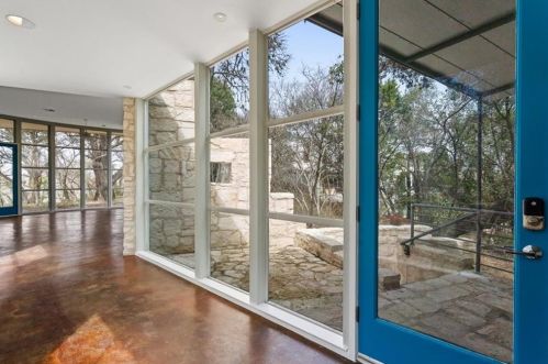 900 Dawson Rd, Austin TX  78704-1636 exterior