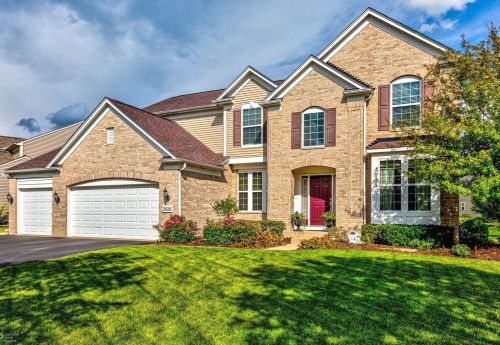 3526 Carlisle Ln, Carpentersville, IL 60110-3468