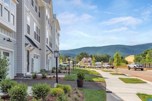 5993 Mccomb St, Crozet, VA 22932-3023