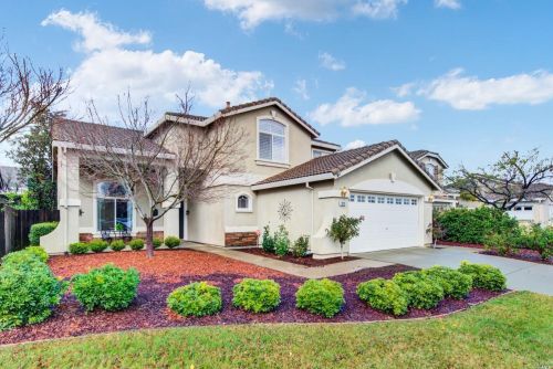 1030 Mission Bay Dr, Vacaville, CA 95688-8737