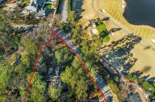 100 Brookhaven Dr, Atlanta GA  30319-1104 exterior
