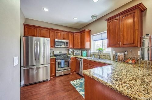 3938 Modesto Dr, San Bernardino, CA 92404-1947