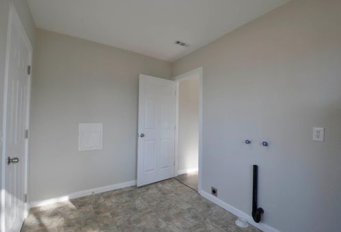 48 Adams Ave, Los Banos CA  93635-4606 exterior