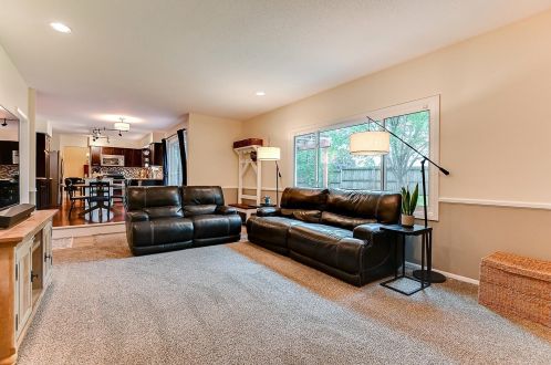 1810 Evergreen Ct, Saint Paul MN  55125-2301 exterior