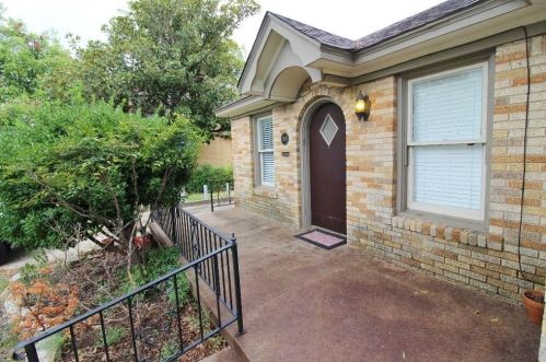 4305 El Campo Ave, Fort Worth TX  76107-4214 exterior