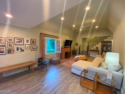 1431 Hillside Dr, Glendale CA  91208-2416 exterior