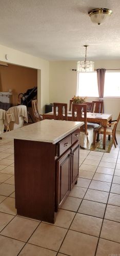 575 Galaxy Dr, Vista CA  92083-5513 exterior
