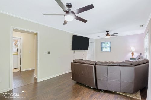 6896 Lockridge Dr, Atlanta GA  30360-1515 exterior