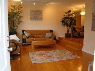 9934 Sandy Rd, Philadelphia, PA 19115-1707