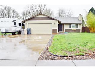 3000 Columbine St, Lebanon OR  97355-1506 exterior