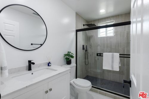 2325 Monta Vista Ave, Santa Ana CA 92704-2828 exterior