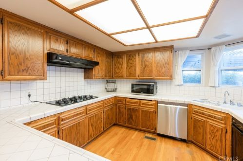 1391 2nd Ave, Upland CA  91786-3223 exterior