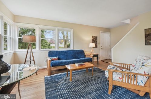 10201 Procter St, Silver Spring, MD 20901-1840