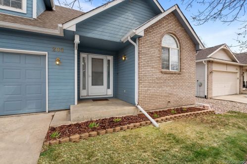 200 Lark Bunting Ave, Loveland, CO 80537-6534