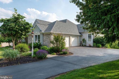 1958 Pickering Trl, Lancaster, PA 17601-4972