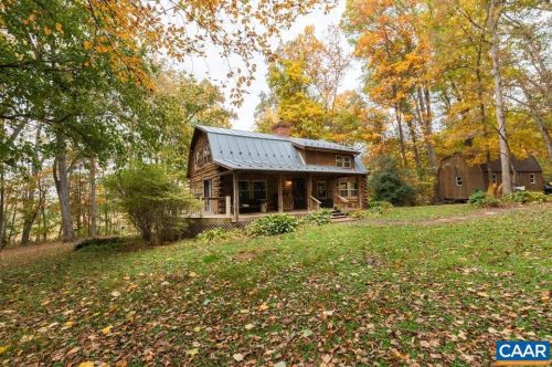 74 Chickadee Ln, Weyers Cave, VA 24486-2335