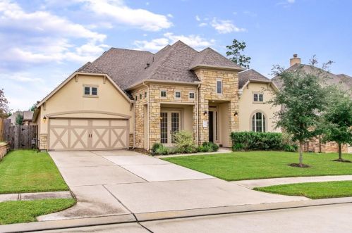 75 Chestnut Meadow Dr, Conroe, TX 77384-1406