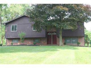 1835 Alamae Lakes Rd, Washington, PA 15301-9171