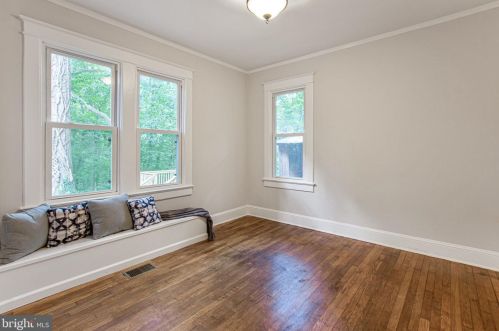 9715 Capitol View Ave, Silver Spring MD 20910-1033 exterior