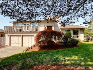 15705 Barkton St, Beaverton, OR 97006-5345
