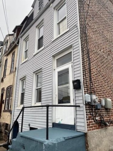 138 Hall St, Allentown, PA 18101-2234