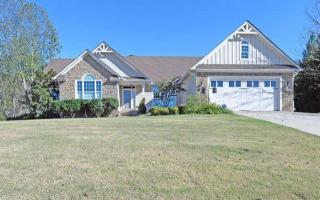 100 Oakcrest Dr, Ellijay, GA 30540-2167