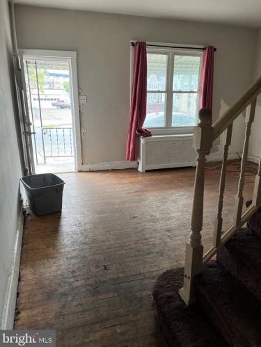 304 Essex St, Gloucester, NJ 08030-1012