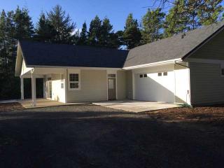 4881 Gloria Gayle Way, Florence, OR 97439-9005