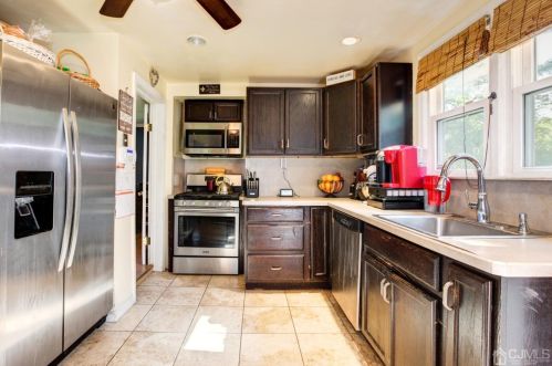 415 Rushmore Ave, Piscataway, NJ 08854-1855