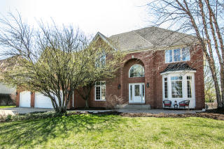 3360 White Eagle Dr, Naperville, IL 60564-4613