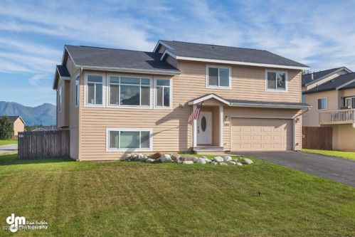 1165 Granville St, Palmer, AK 99645-7118