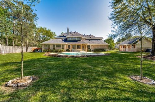 8981 Willow Spg Ln, Conroe TX  77302-3453 exterior
