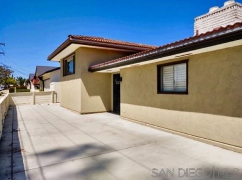 497 Murray Dr, El Cajon, CA 92020-4116
