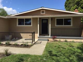 372 Acacia St, Vacaville, CA 95688-3705