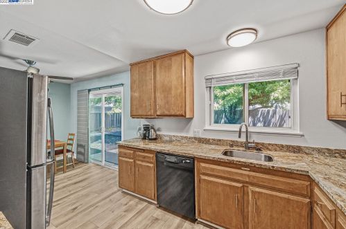 1267 Hibiscus Way, Livermore, CA 94551-1313
