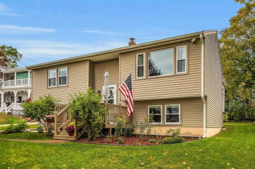 56 Arlington St, Nashua, NH 03060-4008