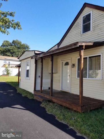 7747 Glen Ave, Riviera Beach, MD 21122-1716