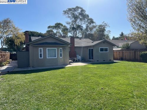 5935 Robertson Ave, Newark, CA 94560-4617