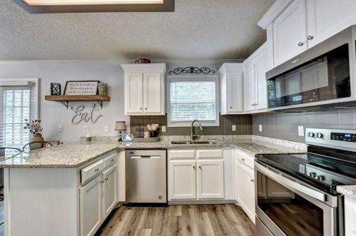 191 Laurel Oaks Ln, Jefferson GA  30549-5590 exterior