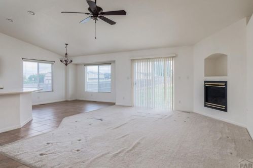 977 Cienaga Dr, Pueblo, CO 81007-7043