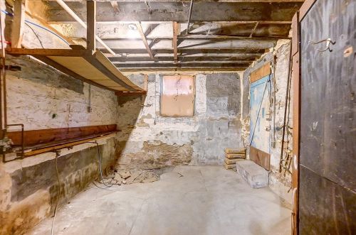 1038 Academy Ave, Cincinnati OH  45205-1643 exterior