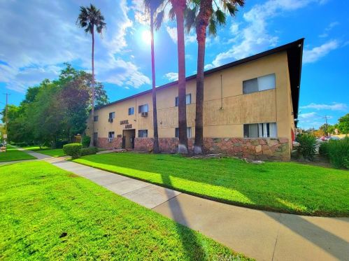 889 Laurel Ave, Upland CA 91786-2765 exterior