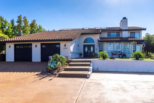 23767 Moonglow Ct, Ramona, CA 92065-4517