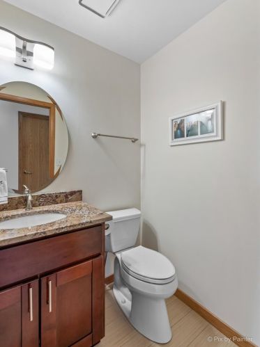 1168 Chalet Dr, Carol Stream IL  60188-3972 exterior