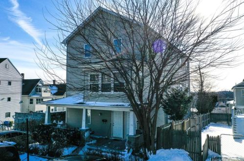 76 Eastwood Ave, Waterbury, CT 06705-1909