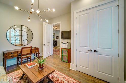 2382 Ewing Dr, Atlanta GA  30319-3929 exterior